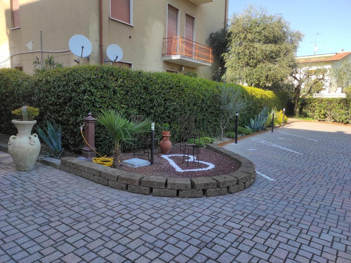 Residence Beatrix Bardolino Exterior photo